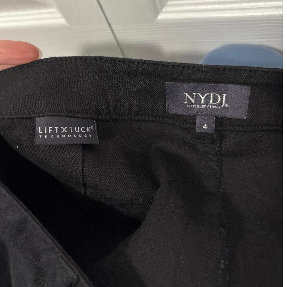 NYDJ Black Linen Blend Bermuda Shorts NWT Size 4 - Picture 7 of 9